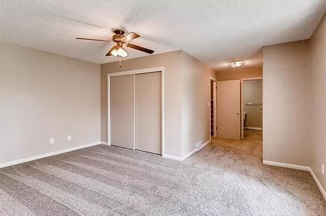 Building Photo - 2187 Broadmoor Rd Cir