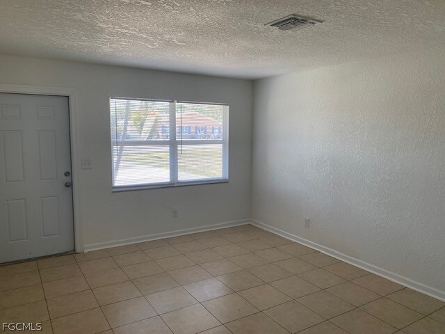 Building Photo - 11296 Summerwinds Ct