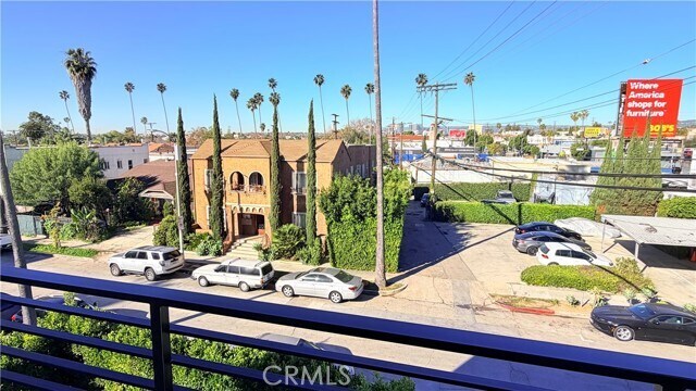 Building Photo - 1416 Cloverdale Ave