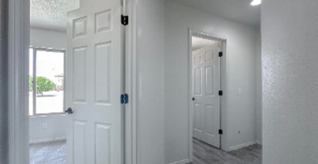 Building Photo - Modern Benson Home For Rent