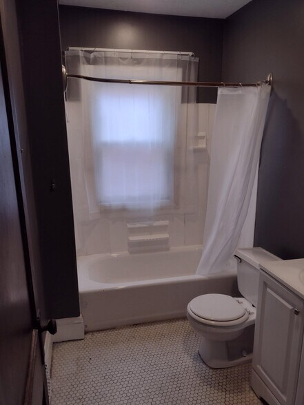 Building Photo - 3126 Kensington Rd