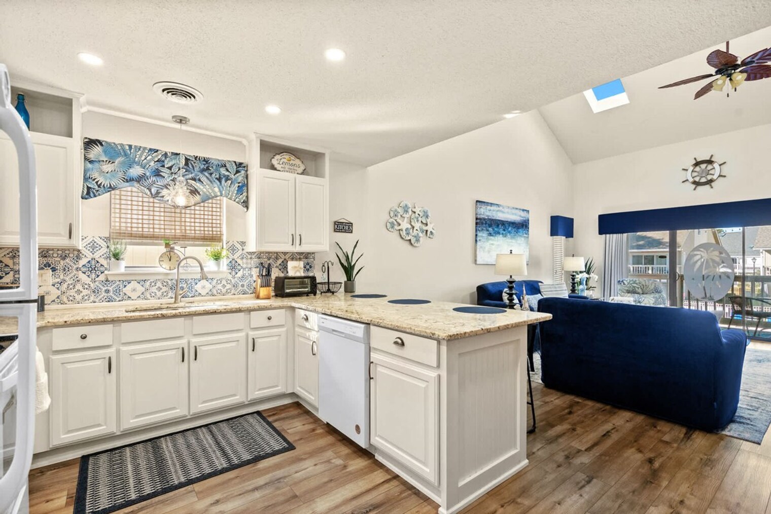 Building Photo - 1908 Hwy 17 S