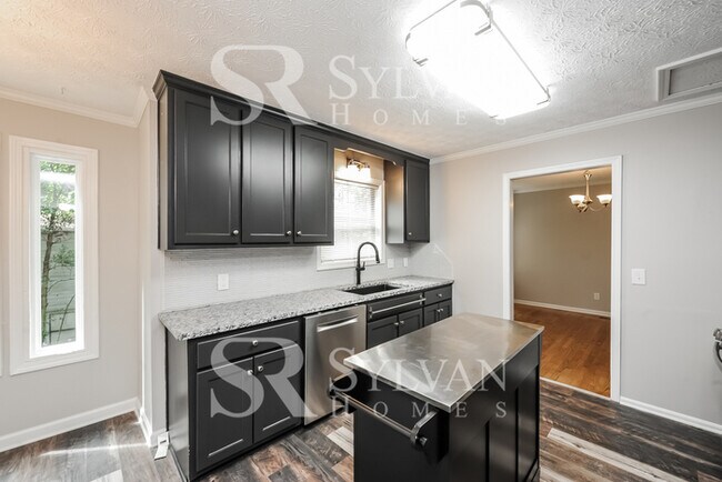 Building Photo - This lovely home is ready for your personal touch!