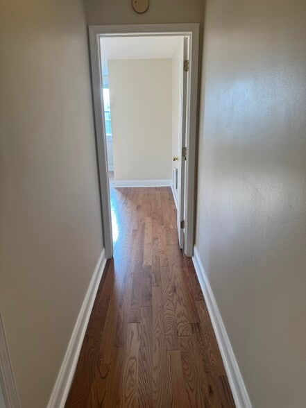 Building Photo - 5166 Parkside ave