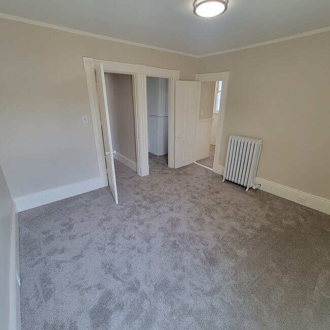 Building Photo - 15 Front St