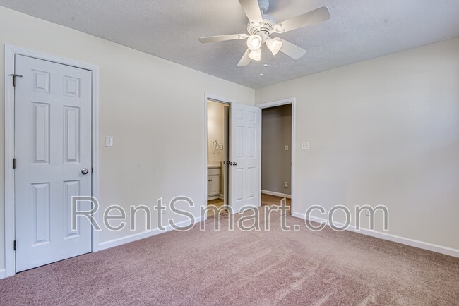 Building Photo - 4729 W Creek Mill Ct