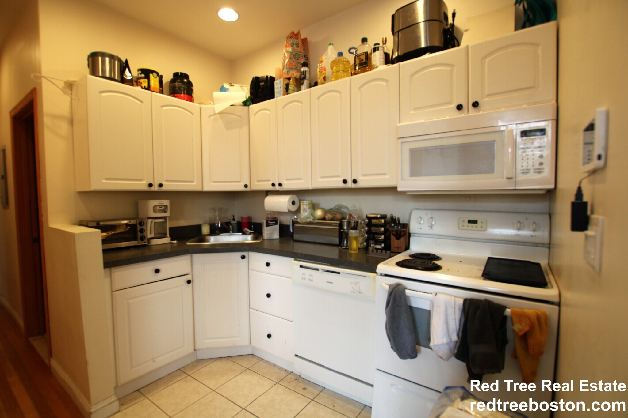 Building Photo - 1801 Beacon St