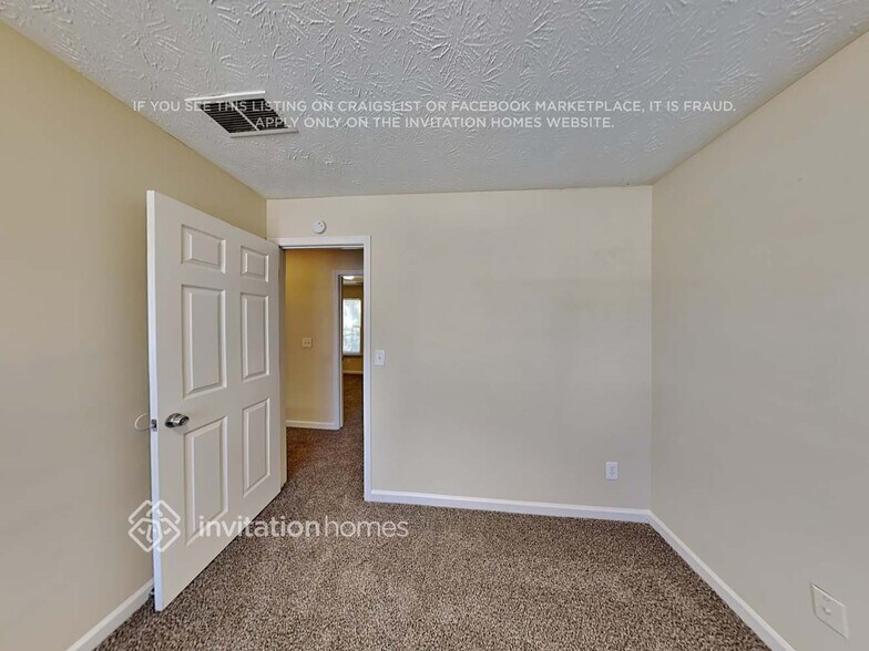 Building Photo - 2525 Turtle Terrace