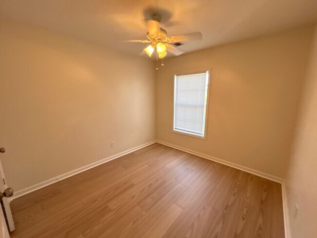 Building Photo - 121 Angel Garden Way