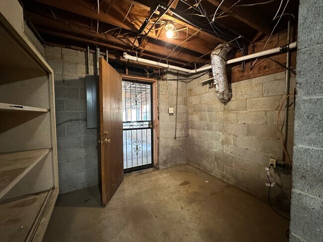 Basement - Mudroom - 5538 Rich Rd