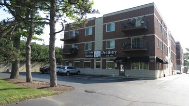 Building Photo - 6961 Vine St