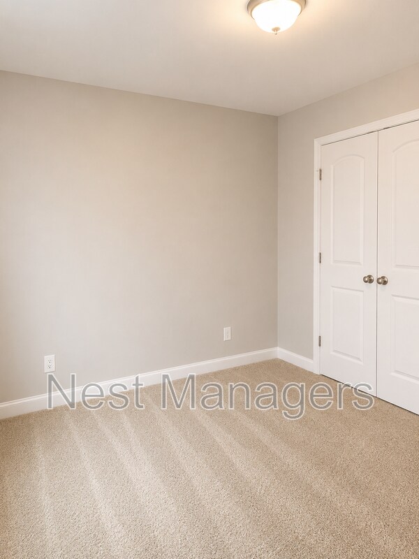 Building Photo - 2502 Clear Pines Ct