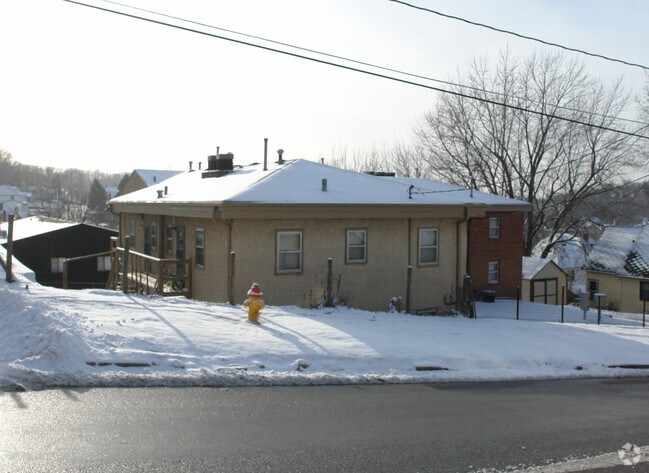 Building Photo - 130 Nicholas St