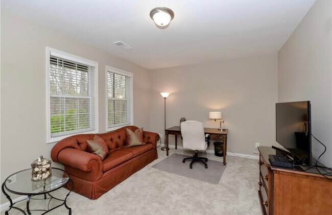 Building Photo - 3345 Deer Valley Dr