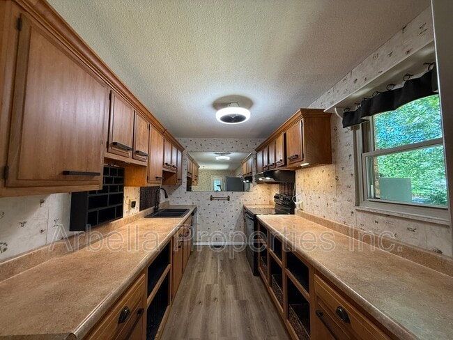 Building Photo - 2708 Granbrook Dr