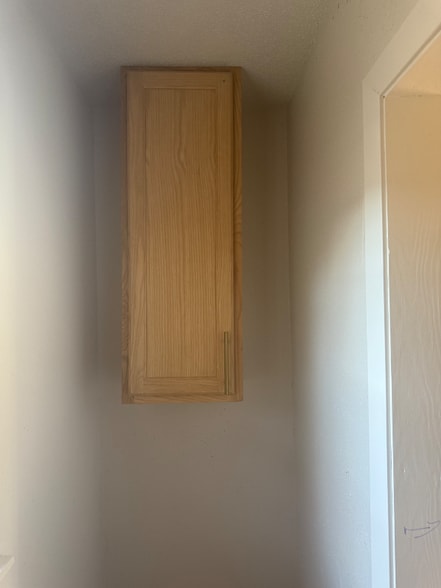 Building Photo - 910 Moran St