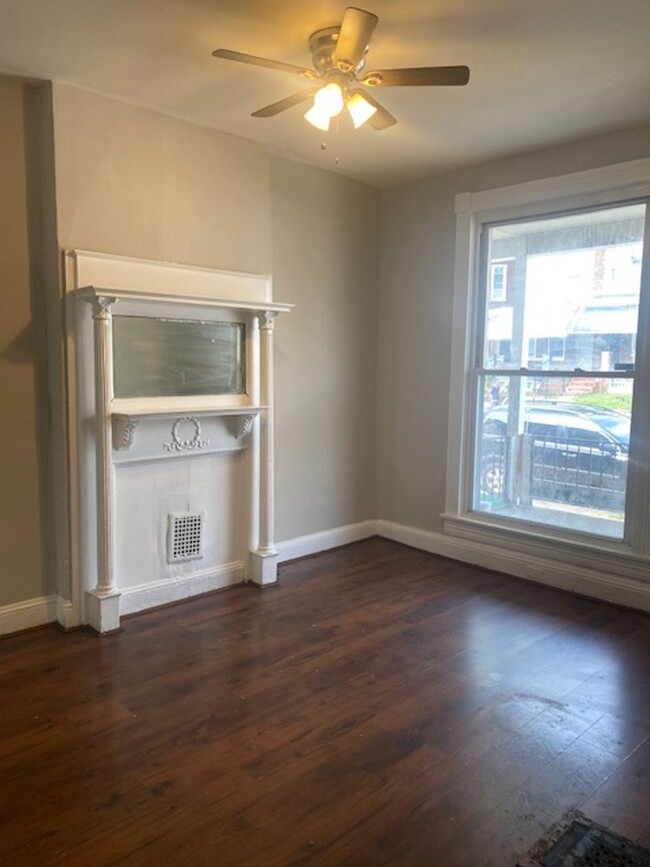 Building Photo - Cozy 3 Bedroom Home In East Baltimore