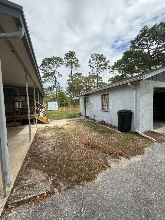 Building Photo - 17719 Carthage Ave