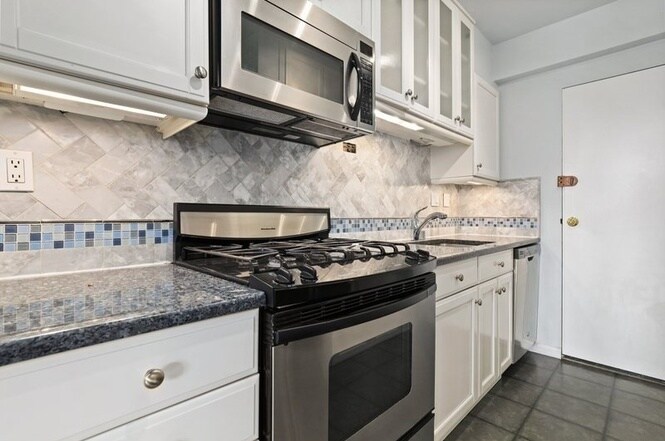 Building Photo - 4201 CATHEDRAL NW