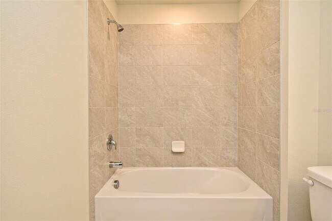 Building Photo - 3101 Emerald Acrs Ln