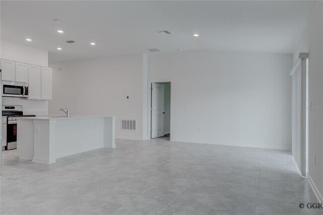 Building Photo - 4986 Worchester Dr