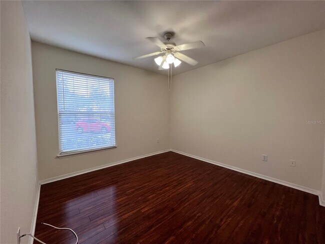 Building Photo - 10105 Courtney Oaks Cir
