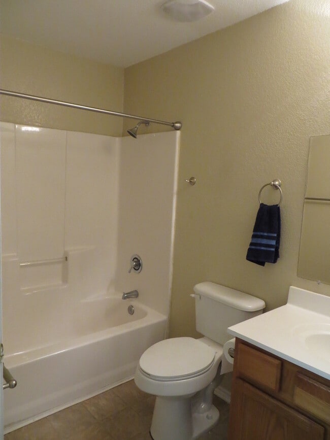 Building Photo - This home is waiting for YOU!