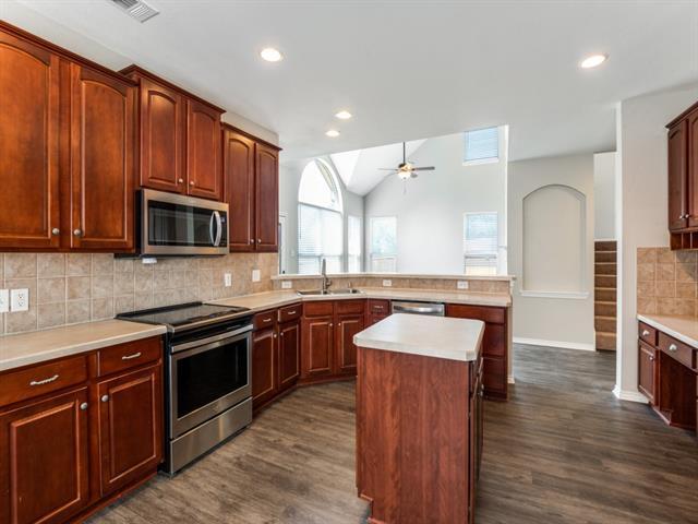 Building Photo - 2313 Campfire Ln