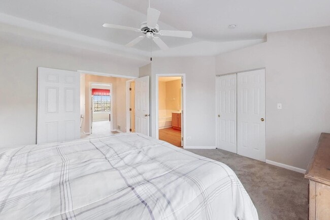 Building Photo - 3357 Ravinia Cir