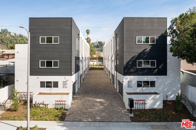 Building Photo - 3212-3214 Verdugo Rd