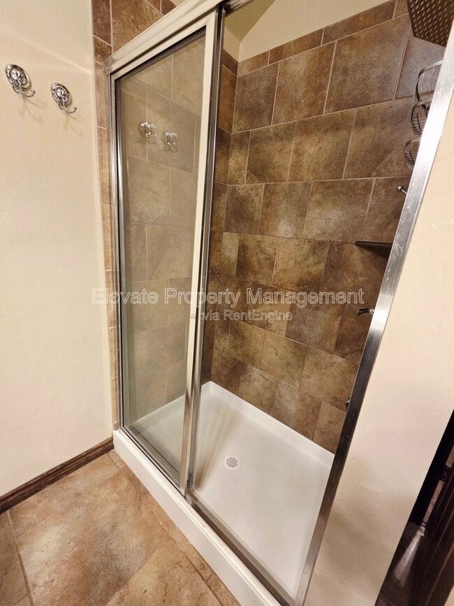 Building Photo - 2302 Kintyre Rd