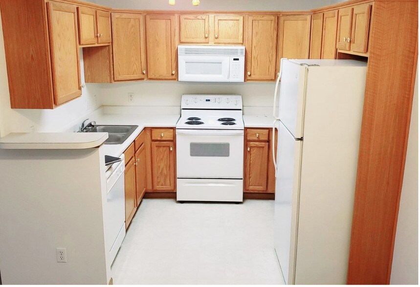 Midland Heights Apartments 1600 Grandview Ave Papillion NE 68046