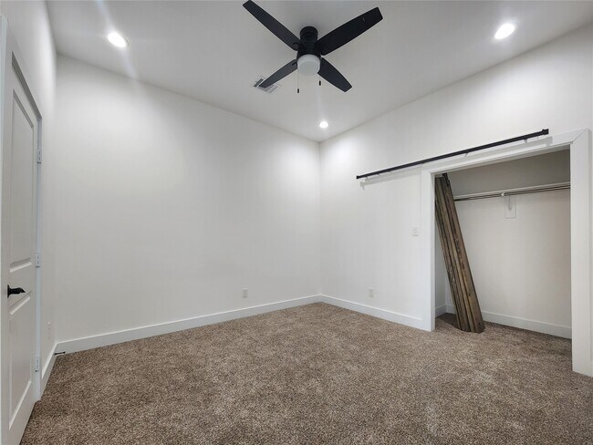 Building Photo - 2529 FM356