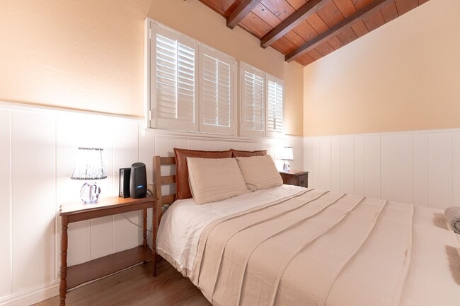 Building Photo - Peaceful Cottage Home w/ 3B2B