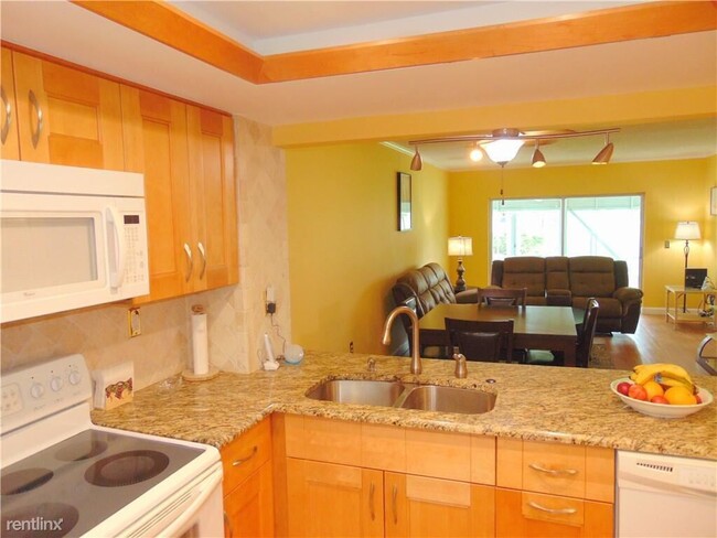 Building Photo - 2 br, 2 bath Condo - 9880 Marina Blvd Apt ...