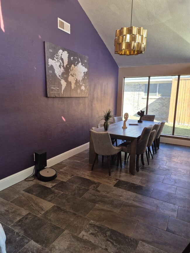 Dining Room - 6807 Fernshaw Dr