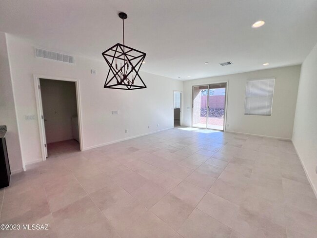 Building Photo - 12522 E Patch Dr
