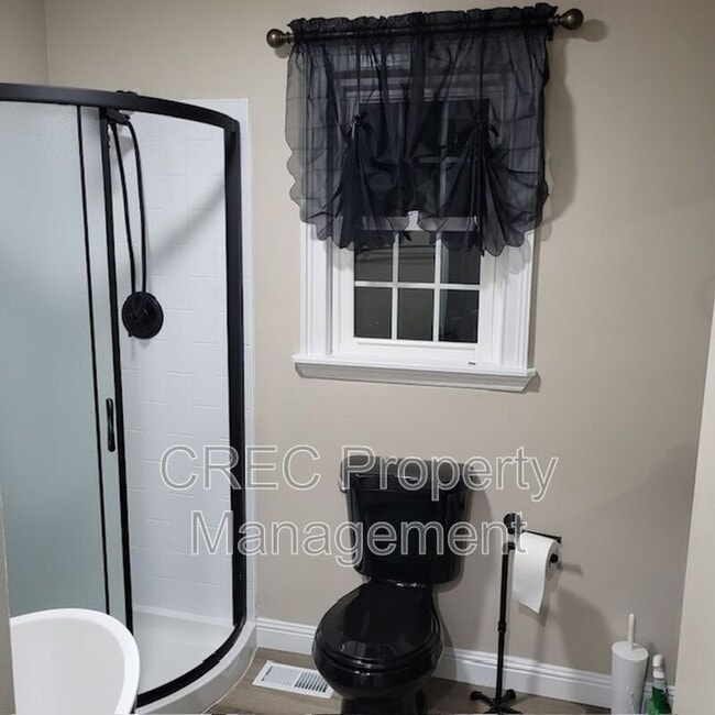 Building Photo - 417 Joy Dr