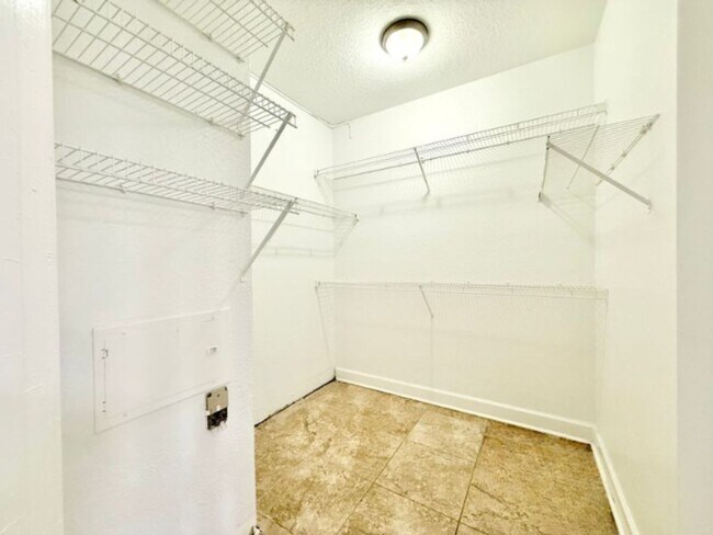 Building Photo - Urban living at its best – 2Bedroooms / 2Baths condo at Grande Downtown Orlando!