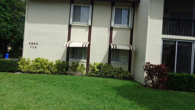 Building Photo - 5883 La Paseos Dr