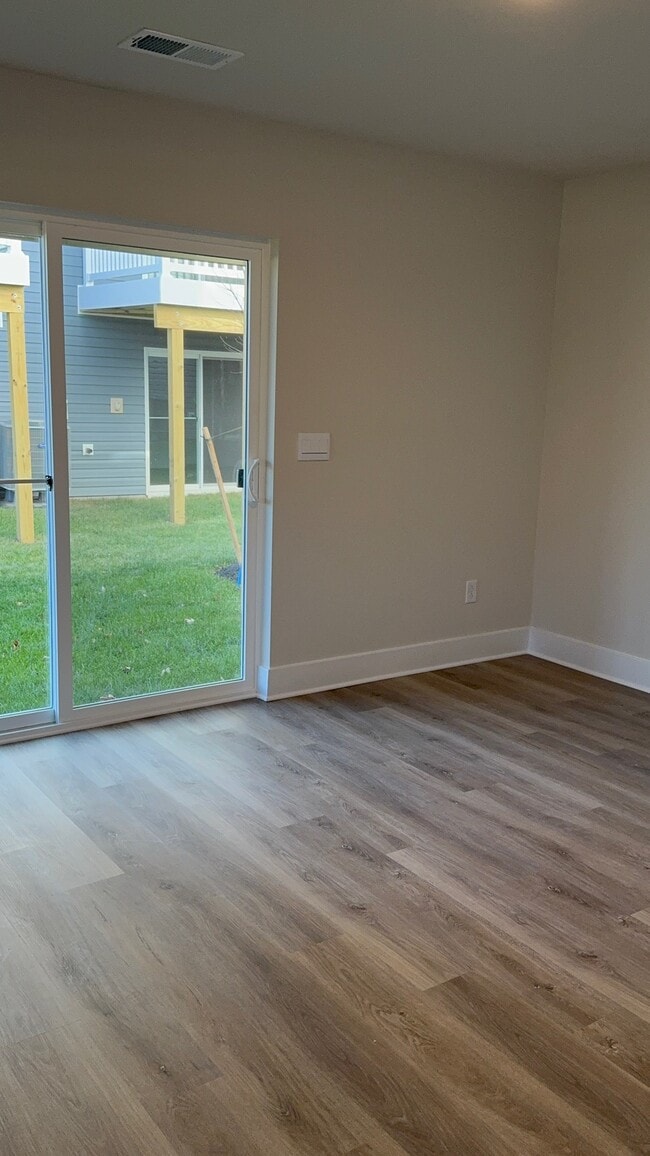 Building Photo - 1802 Blythe Way