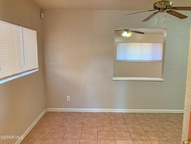 Building Photo - 1308 Montana Ave