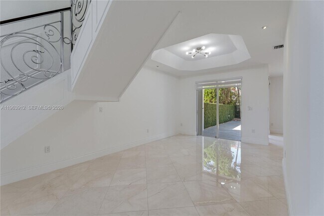 Building Photo - 7044 NW 115th Ct