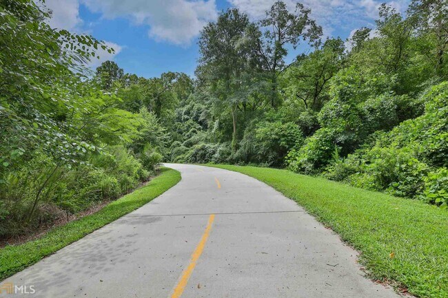 Building Photo - 1026 Sims Ave NW