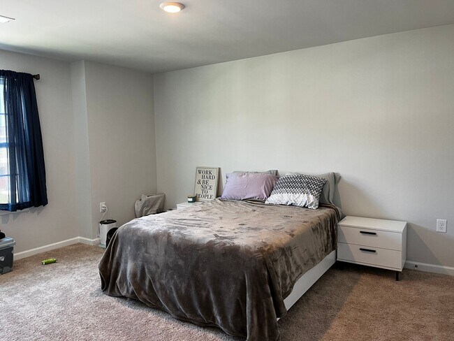 Building Photo - Beautiful 2 story home in the new Lake Tyl...