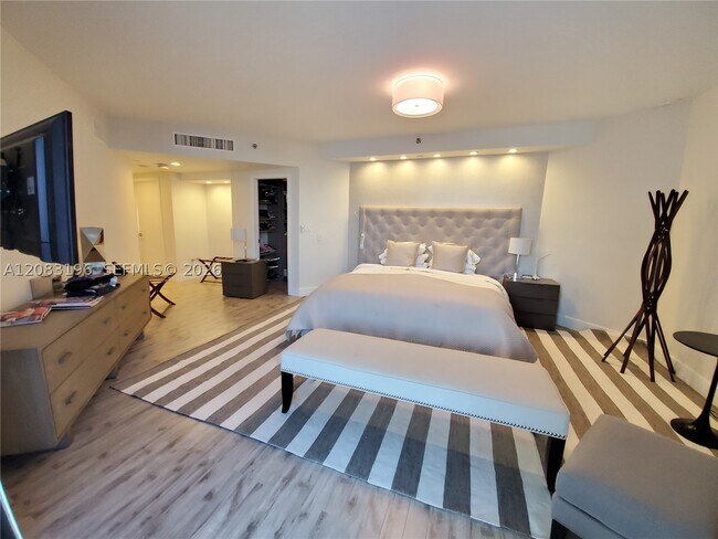 Building Photo - 3000 Island 2603 Is