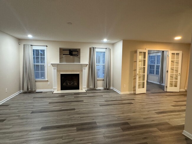 Building Photo - 3 Bedroom |  2.5 Bathroom Raleigh Home wit...