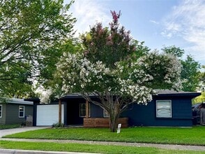 Building Photo - 5836 Pollard St