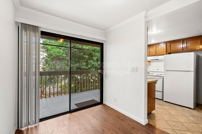Building Photo - 5750 Friars Rd