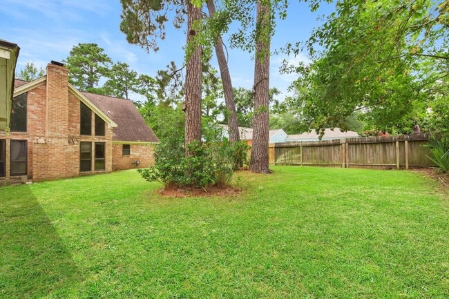 Building Photo - 3735 Pineleaf Dr